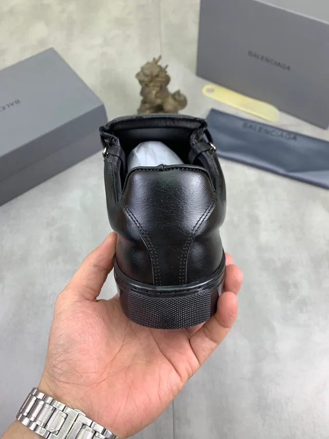 Balenciaga Defender أحذية رياضية أسلوب حياة من جلد مقرمش أسود 3