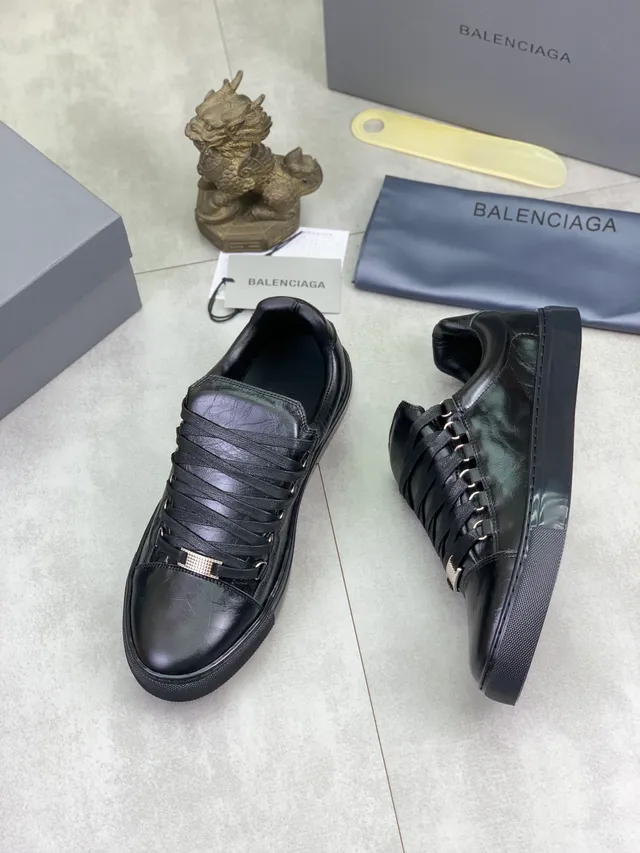 Balenciaga Defender أحذية رياضية أسلوب حياة من جلد مقرمش أسود 5