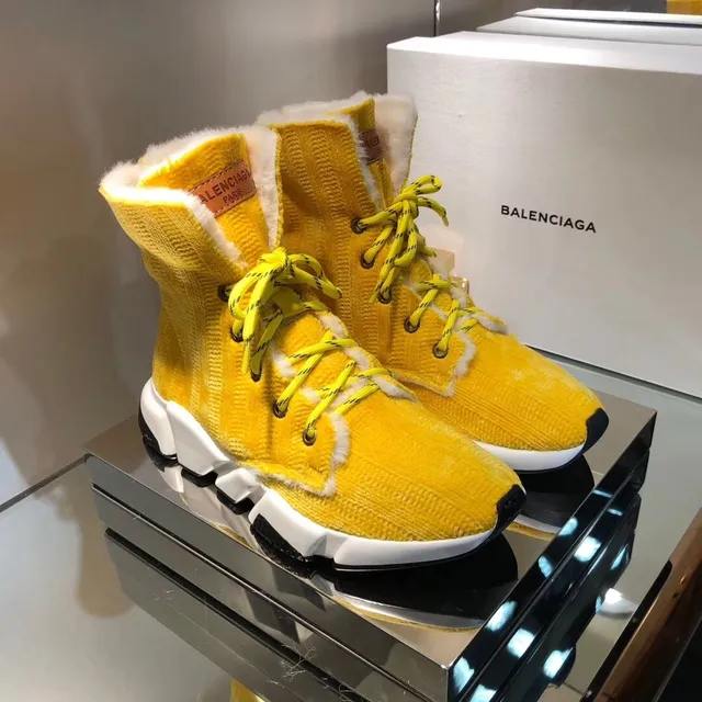 Balenciaga Defender Botas de Neve Amarelas Tricotadas com Forro de Shearling 3