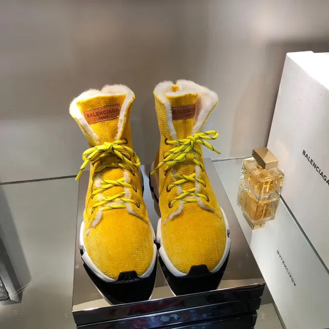 Balenciaga Defender Botas de Neve Amarelas Tricotadas com Forro de Shearling 4