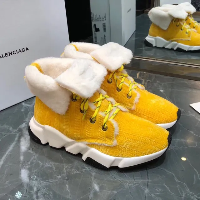 Balenciaga Defender Botas de Neve Amarelas Tricotadas com Forro de Shearling 5