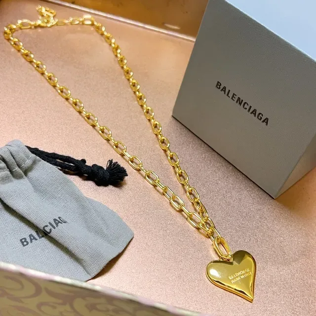 Colar Balenciaga Corrente Chunky Oval Link Dourada Polida 9