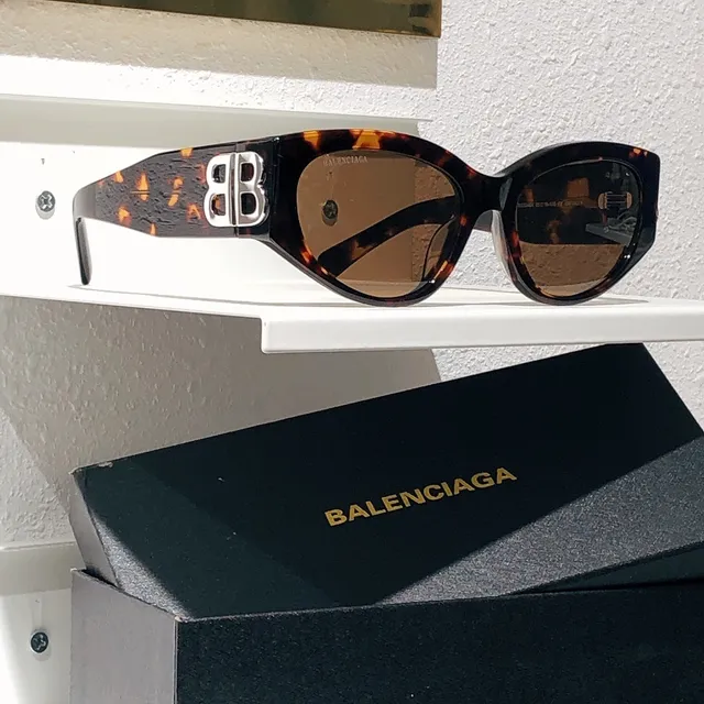 Balenciaga Hourglass نظارات شمسية كات آي أسيتات أبيض 3