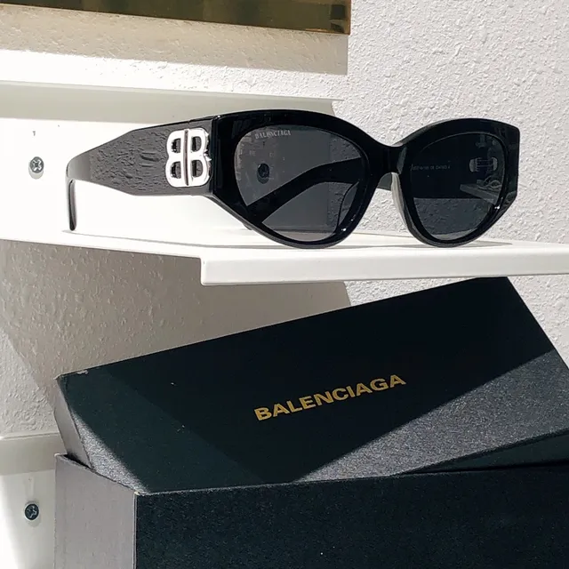 Balenciaga Hourglass نظارات شمسية كات آي أسيتات أبيض 5