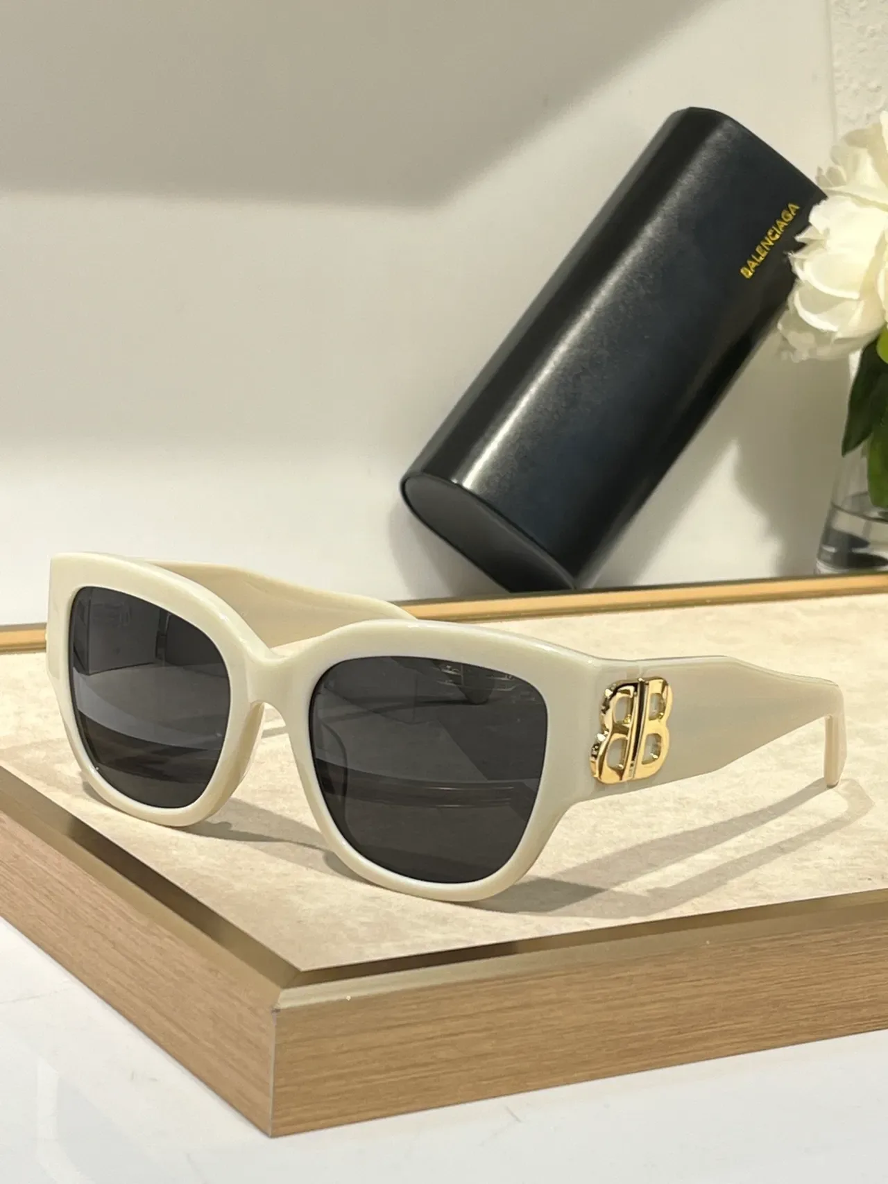 Balenciaga Le Cagole Coral Pink Gold Logo Sunglasses 4