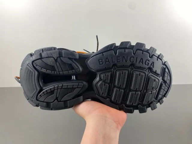 Balenciaga Runner Sola preta laranja Malha e sobreposição sintética Tênis chunky 9