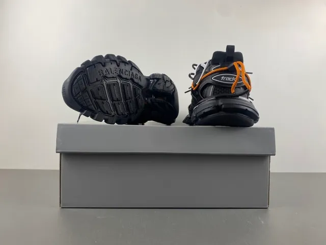 Balenciaga Runner Sola preta laranja Malha e sobreposição sintética Tênis chunky 16