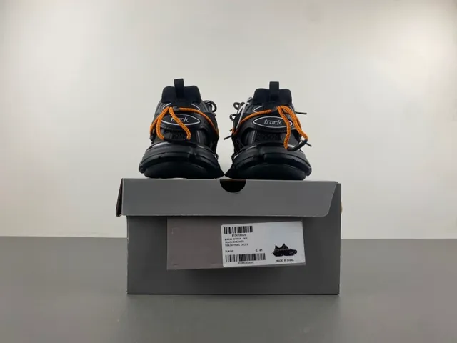 Balenciaga Runner Sola preta laranja Malha e sobreposição sintética Tênis chunky 17