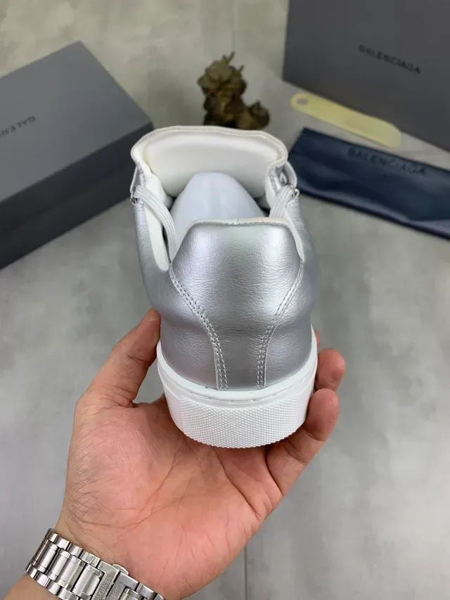 Balenciaga Argent Blanc Métallique Cuir Lacets Plans Largues Sneakers Lifestyle 3