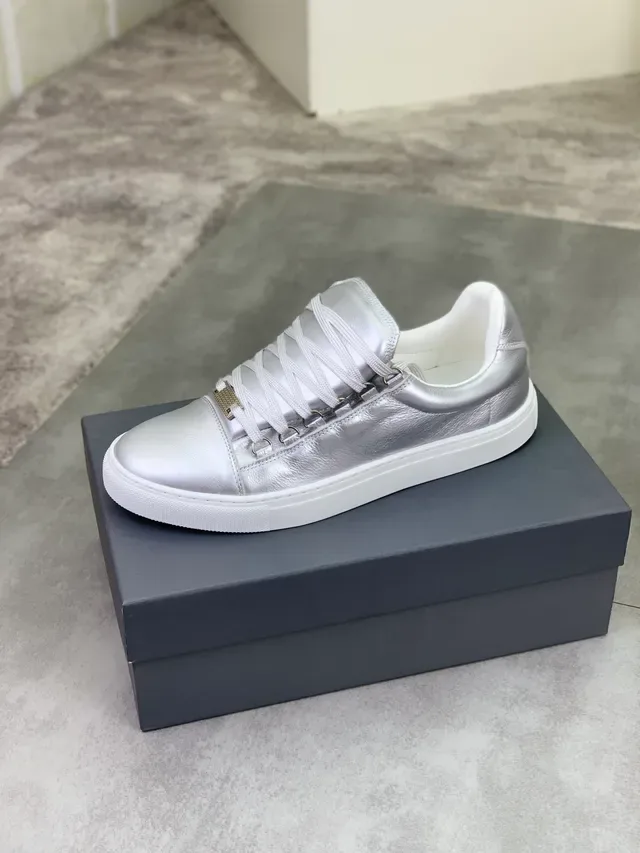 Balenciaga Argent Blanc Métallique Cuir Lacets Plans Largues Sneakers Lifestyle 4