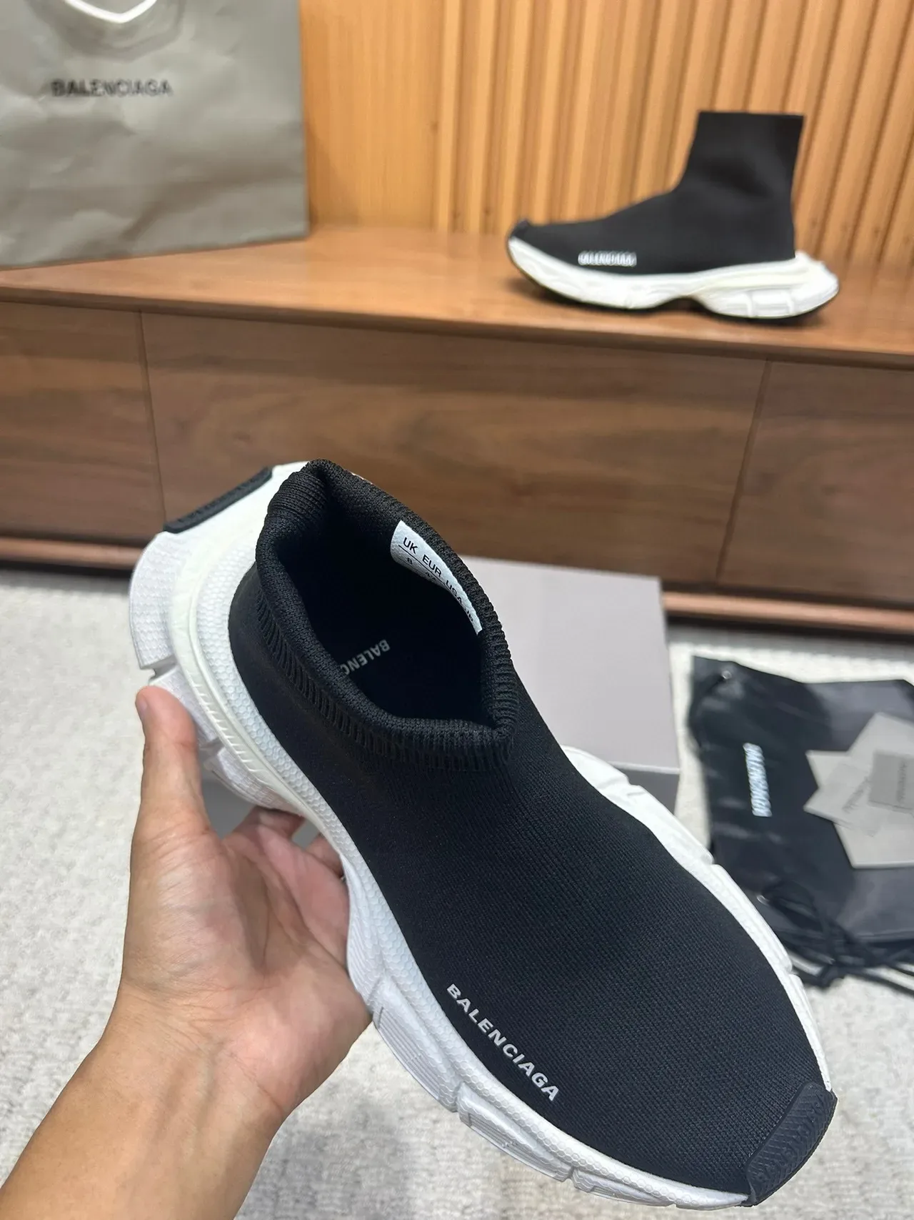 بالنسياغا Speed Trainer أحذية رياضية أسود وبيضاء للأسلوب الحياة 3