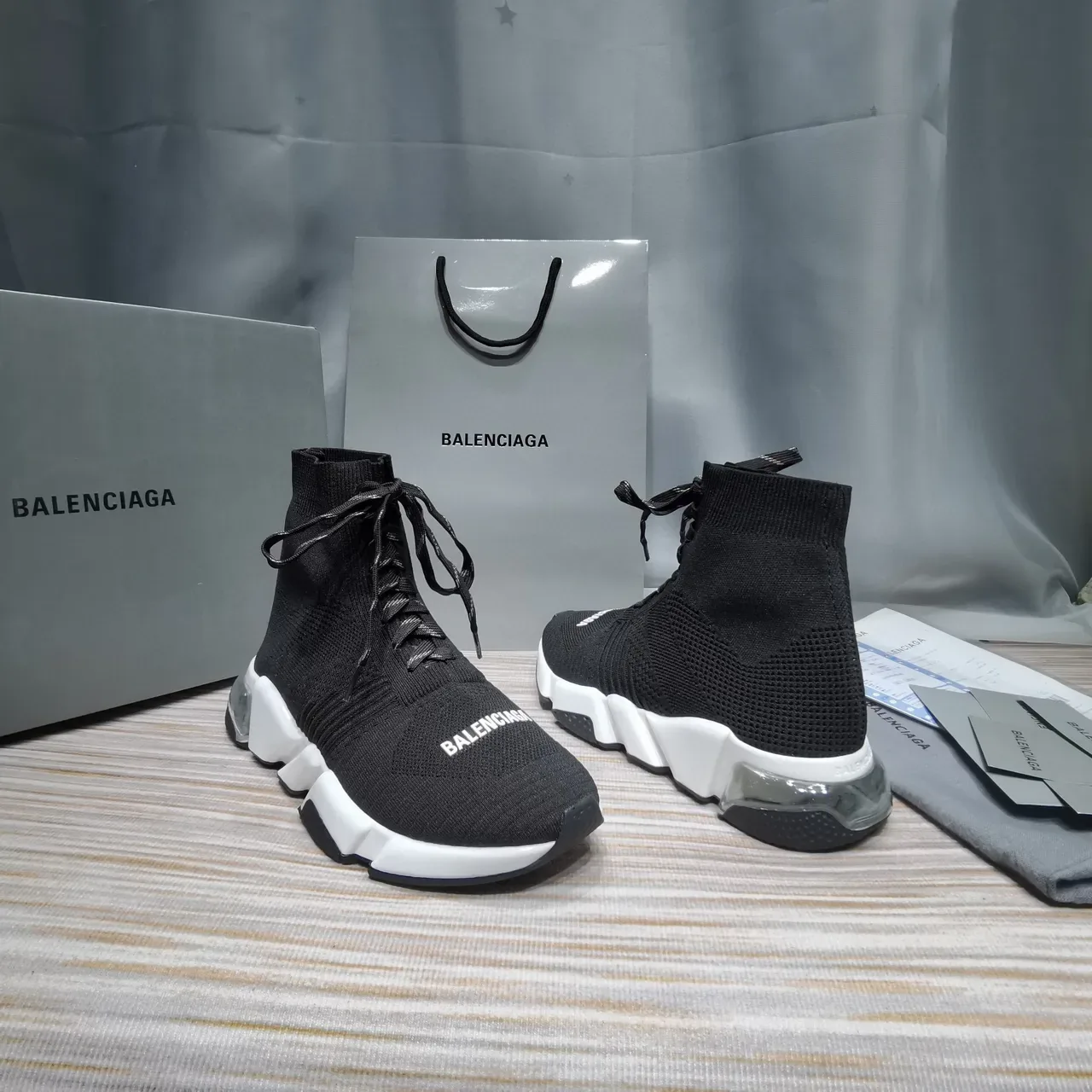 Balenciaga Speed Trainer chaussures lifestyle noir et blanc 7
