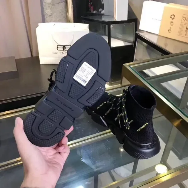 Balenciaga Speed Trainer tênis lifestyle preto e amarelo com logo knit 3