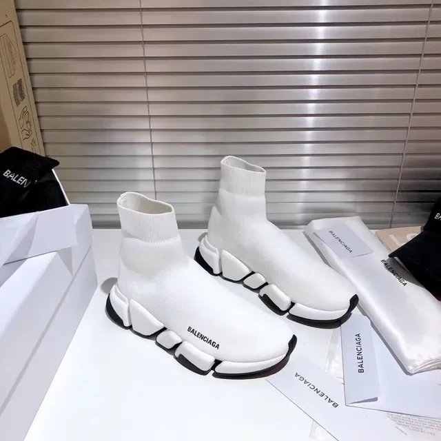 Balenciaga Speed Trainer sneakers lifestyle blanc et noir 3