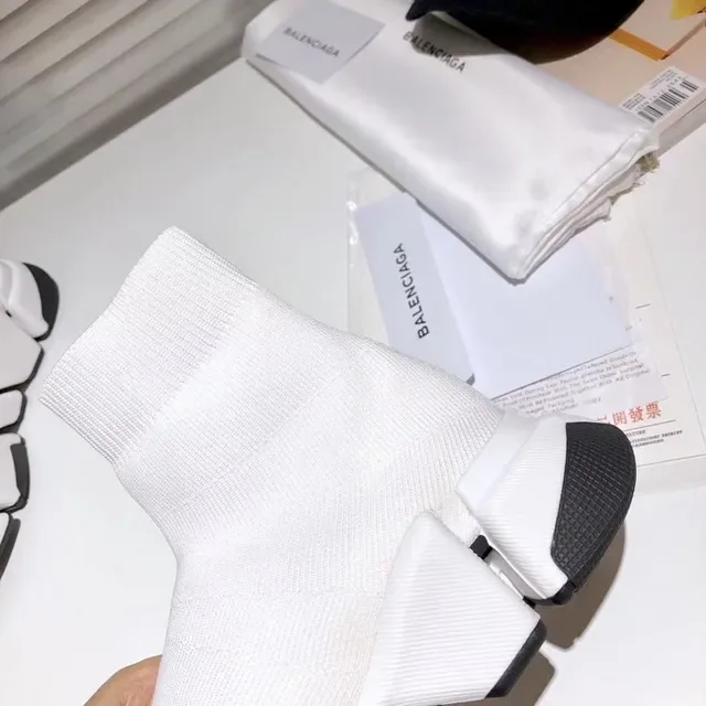 Balenciaga Speed Trainer sneakers lifestyle blanc et noir 6