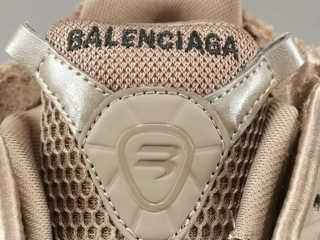 Balenciaga Track Trainer Off-White Graffiti Chunky سينيكرز 4