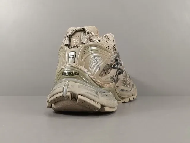 Balenciaga Track Trainer Off-White Graffiti Chunky سينيكرز 14