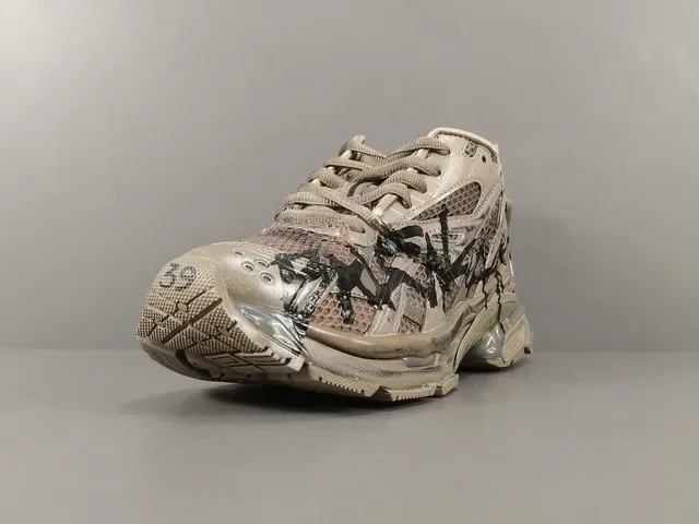Balenciaga Track Trainer Off-White Graffiti Chunky سينيكرز 15