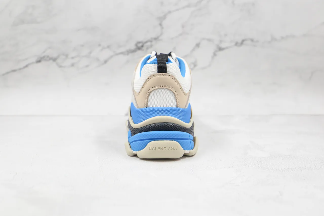 Balenciaga Triple S tênis azuis e bege chunky 2