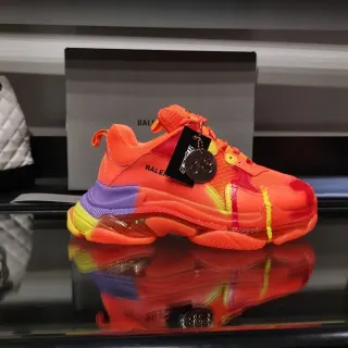 Balenciaga Triple S حذاء رياضي سميك نيون أورانج، بنفسجي، أصفر