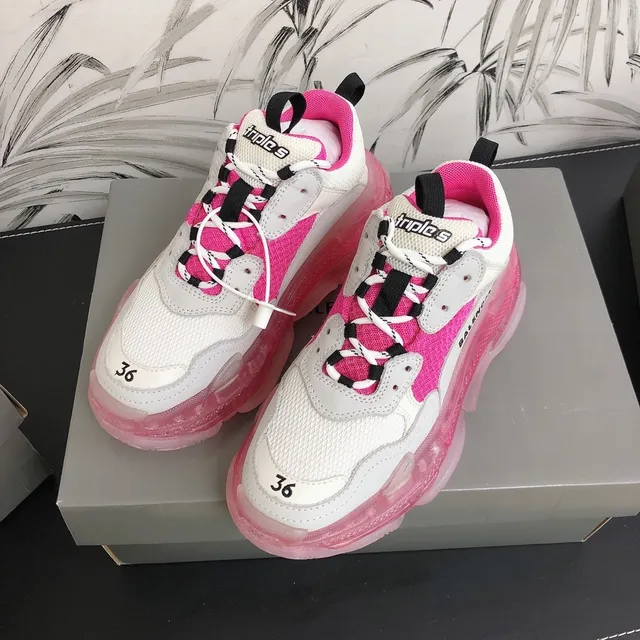 Balenciaga Triple S Tênis Chunky Rosa e Branco 2
