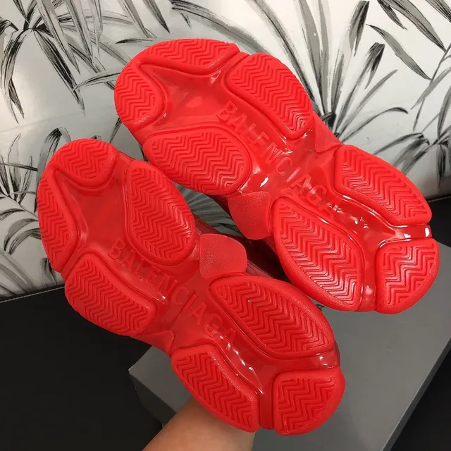 Balenciaga Triple S Sneakers Chunky Rouges 2