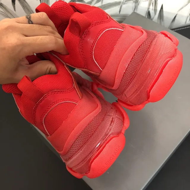Balenciaga Triple S Sneakers Chunky Rouges 3