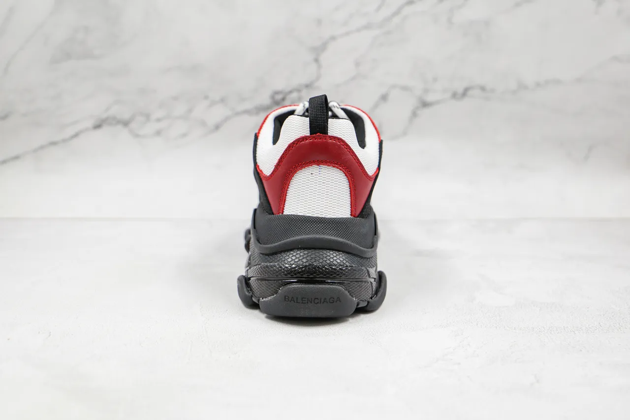 Balenciaga Triple S branco preto vermelho tênis chunky 2