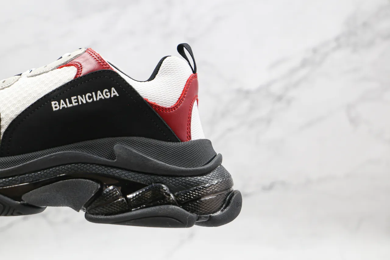 Balenciaga Triple S branco preto vermelho tênis chunky 3