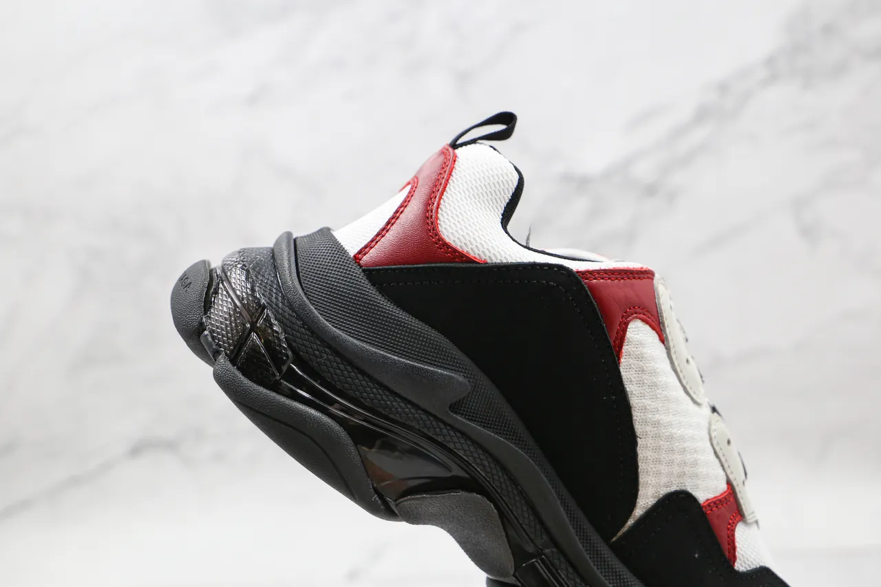 Balenciaga Triple S branco preto vermelho tênis chunky 6