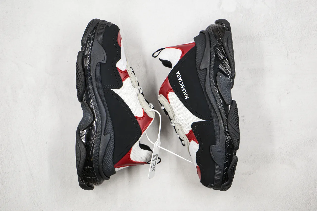 Balenciaga Triple S branco preto vermelho tênis chunky 9