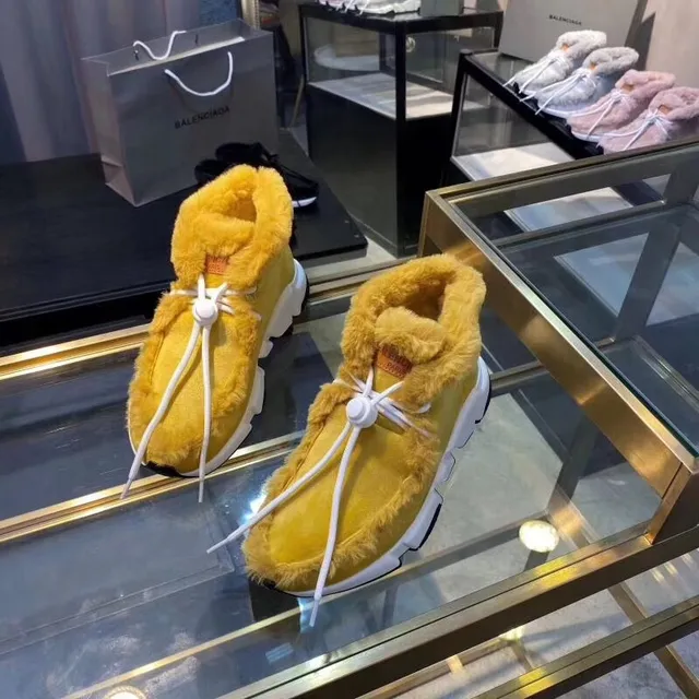 Balenciaga أصفر أبيض فروي كمامة Shearling سولا منحوتة حذاء رياضي سميك 3