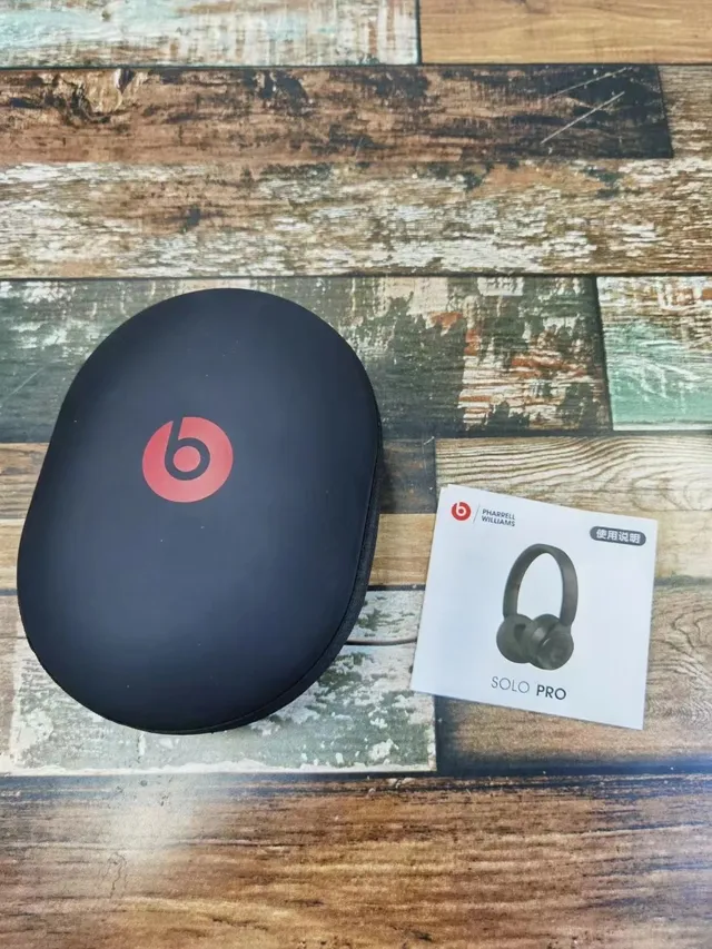 Beats Solo Pro Matte Black Over-Ear Headphones 16