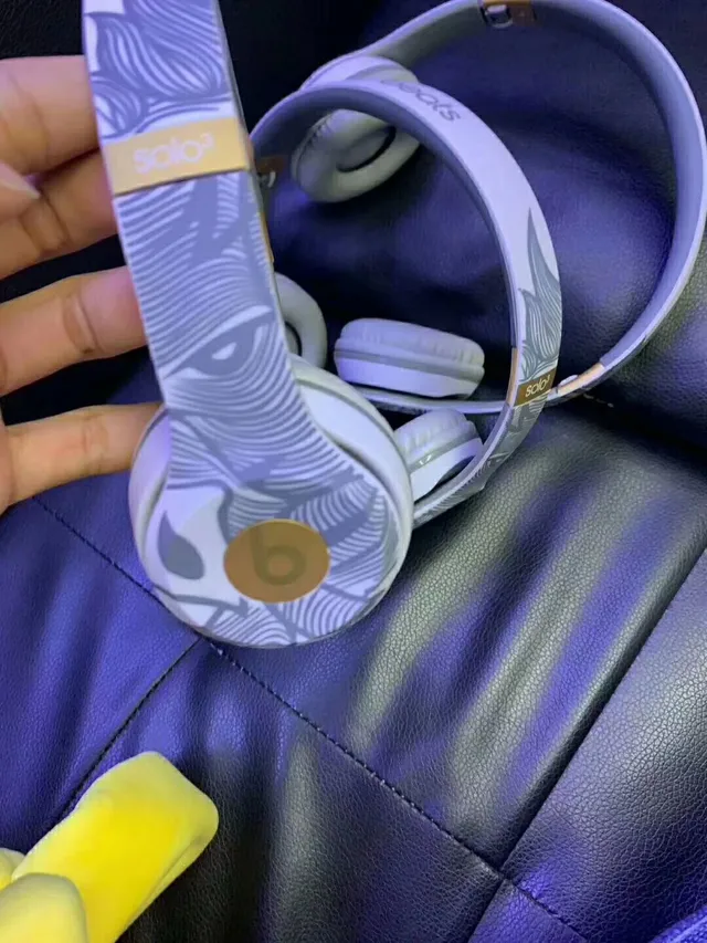 Beats Solo3 Wireless Patterned White Gray Gold Over-ear Headphones 8