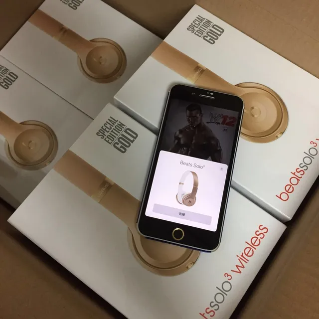 Beats White Wireless Matte Over-ear Headphones 5