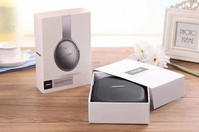 Bose QuietComfort 35 Over-Ear Headphones 5