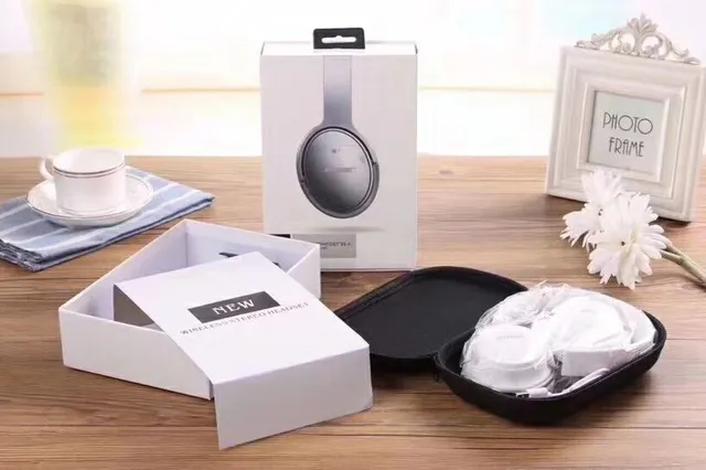 Bose QuietComfort 35 Over-Ear Headphones 6