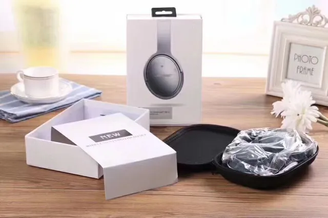 Bose QuietComfort 35 Over-Ear Headphones 7