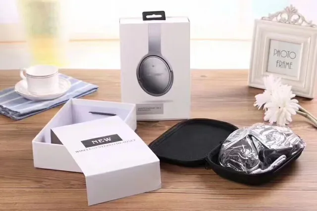 Bose QuietComfort 35 Over-Ear Headphones 8