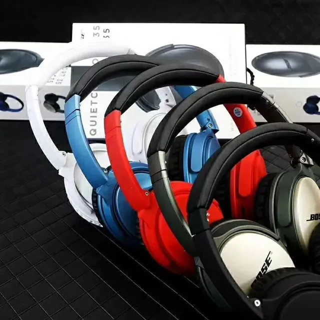 Bose QuietComfort 35 Over-Ear Headphones 18