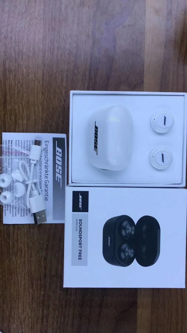 Bose SoundSport Free Black White Compact Oval Charging Case Matte Finish TWS Earbuds 5
