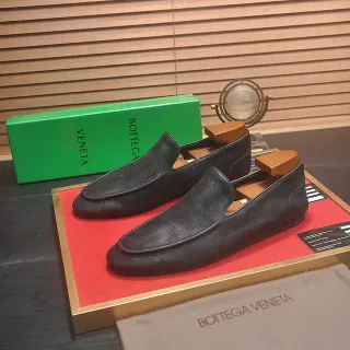 Bottega Veneta Andiamo काले चमड़े की लोफर्स
