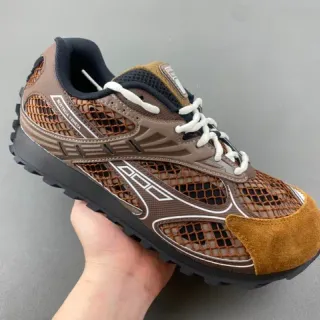 Bottega Veneta 棕米色 网面麂皮混合鞋面 模制合成笼架覆盖 生活方式运动鞋