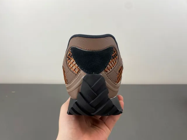 Bottega Veneta Marron Beige Tige hybride mesh-suede moulée Overlays de cage synthétique Chaussures lifestyle 4