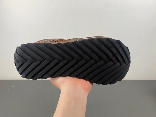 Bottega Veneta Marron Beige Tige hybride mesh-suede moulée Overlays de cage synthétique Chaussures lifestyle 9