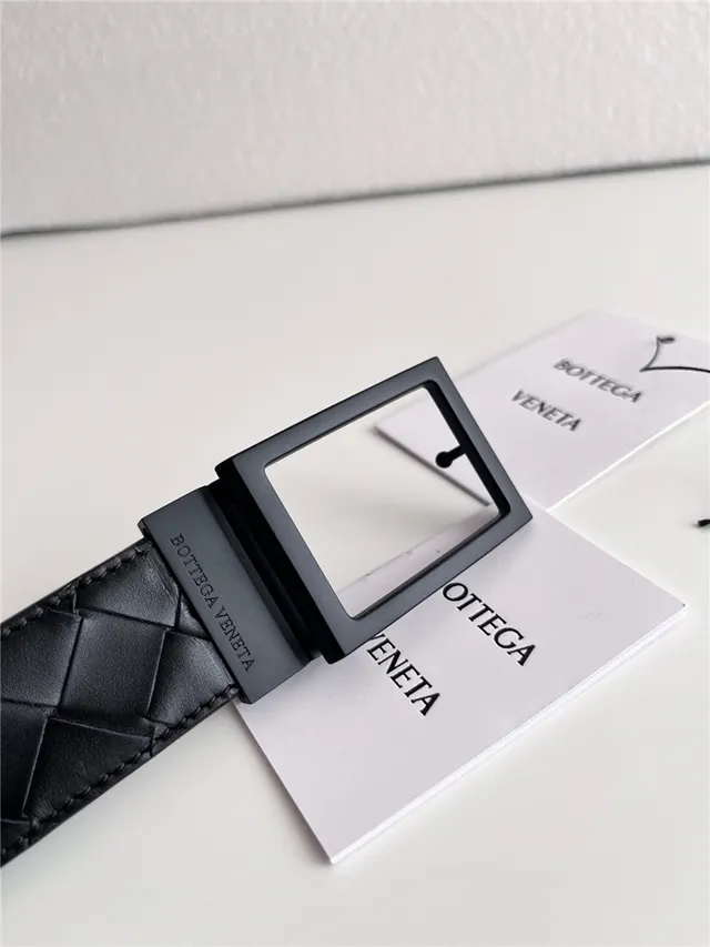 Bottega Veneta Cassette Intrecciato Cinto de couro preto e verde 23