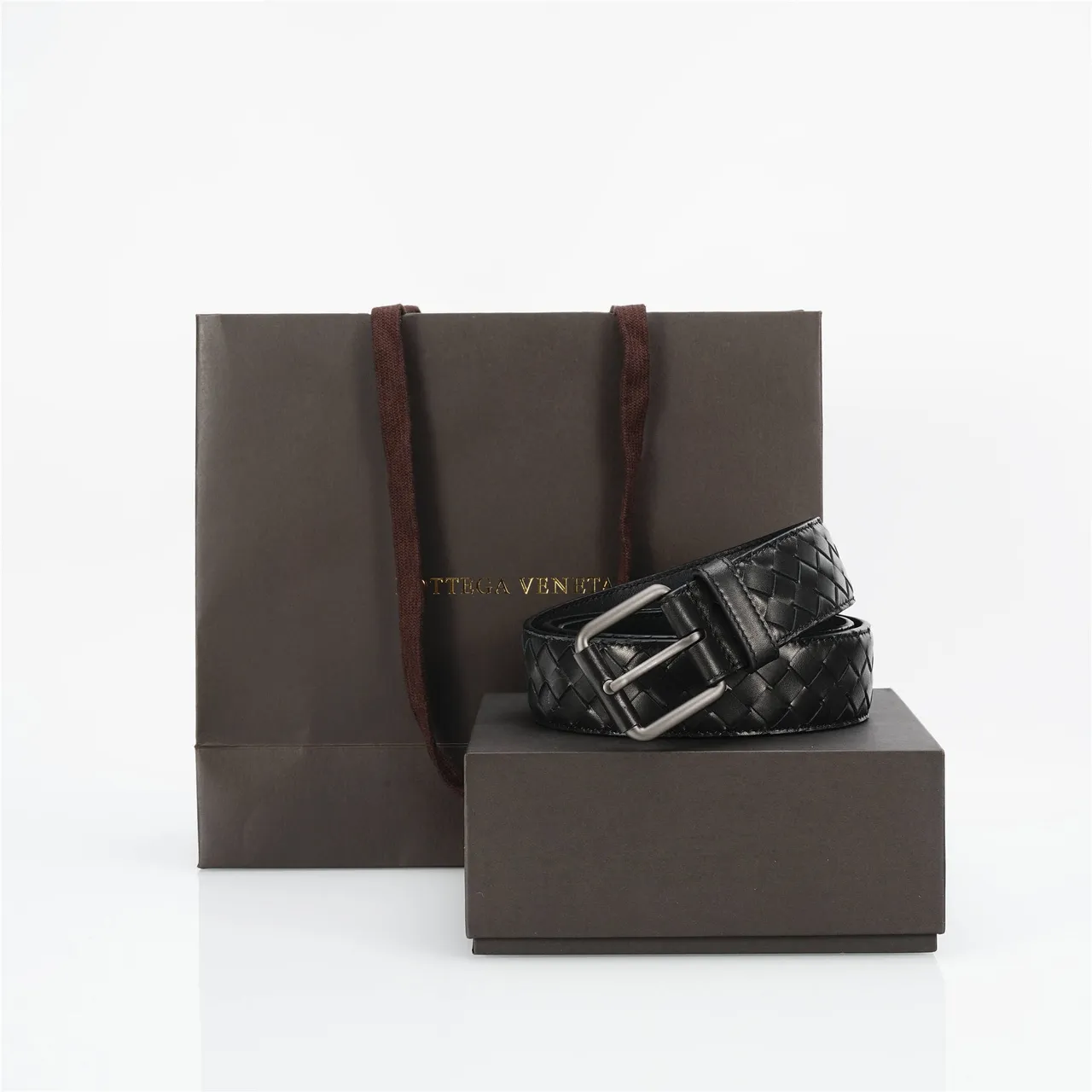 Bottega Veneta Cassette Intrecciato Ceinture en cuir noir 5