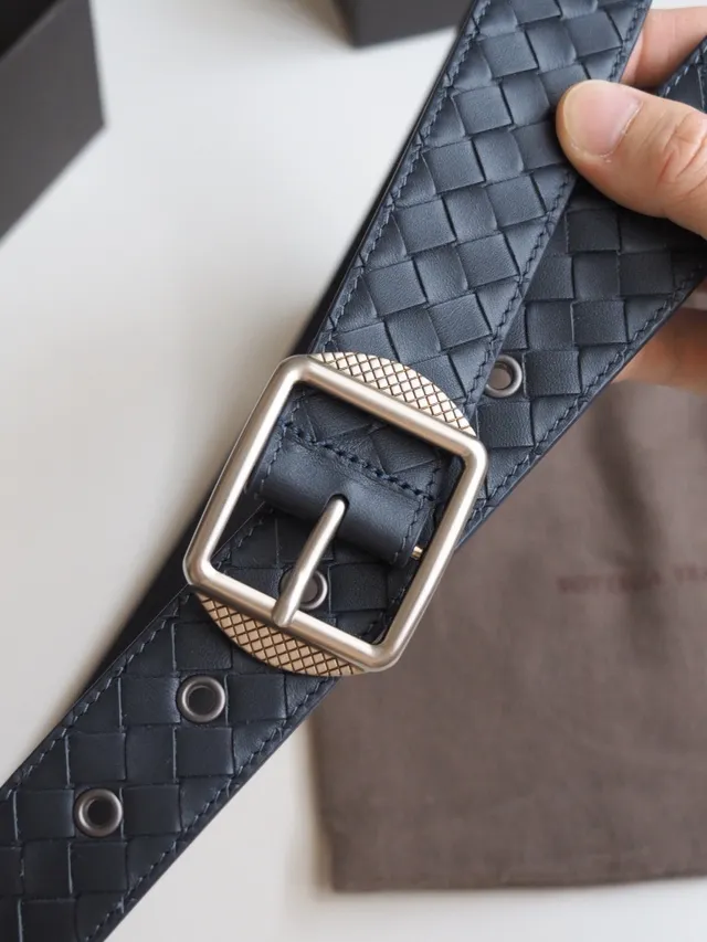 Bottega Veneta Cassette Entrelacado Cinto de Couro Azul Marinho 3
