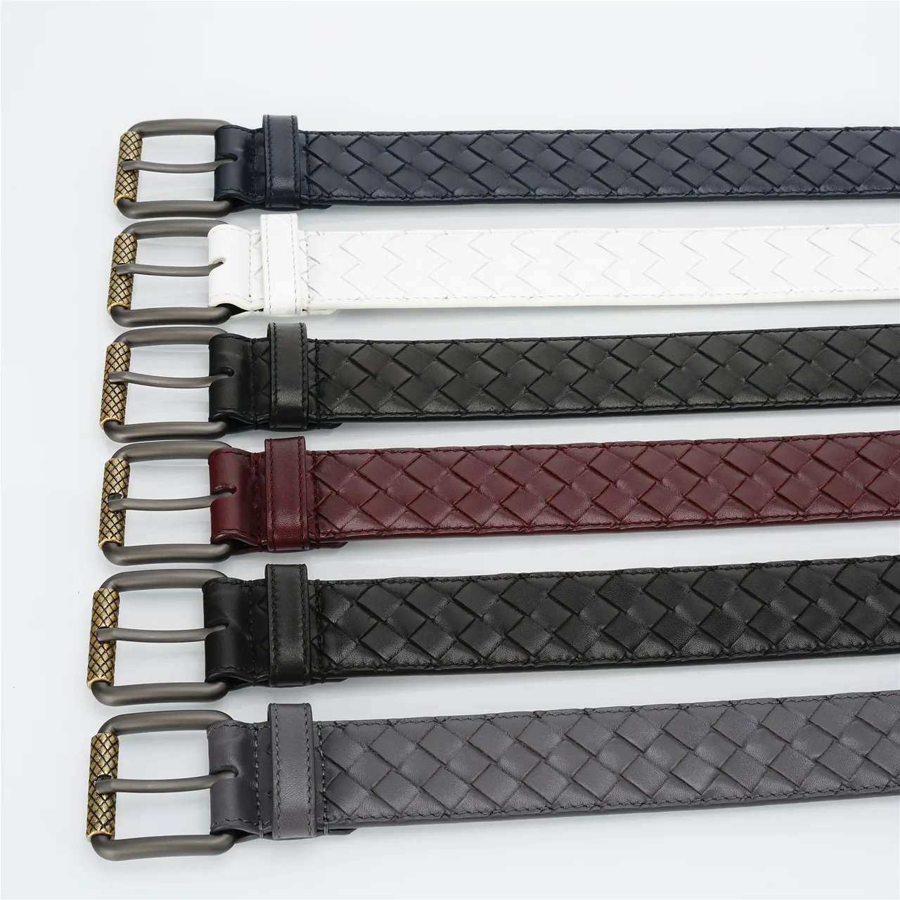 Bottega Veneta Cassette Intrecciato Cinto de couro branco 2