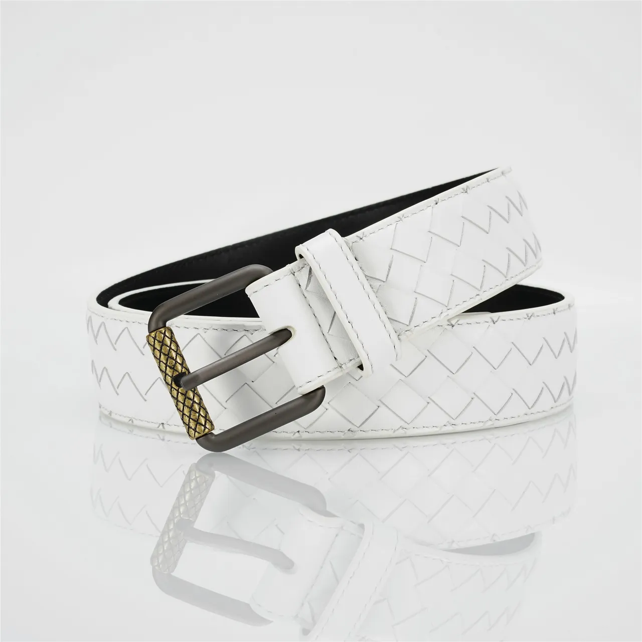 Bottega Veneta Cassette Intrecciato Cinto de couro branco 4
